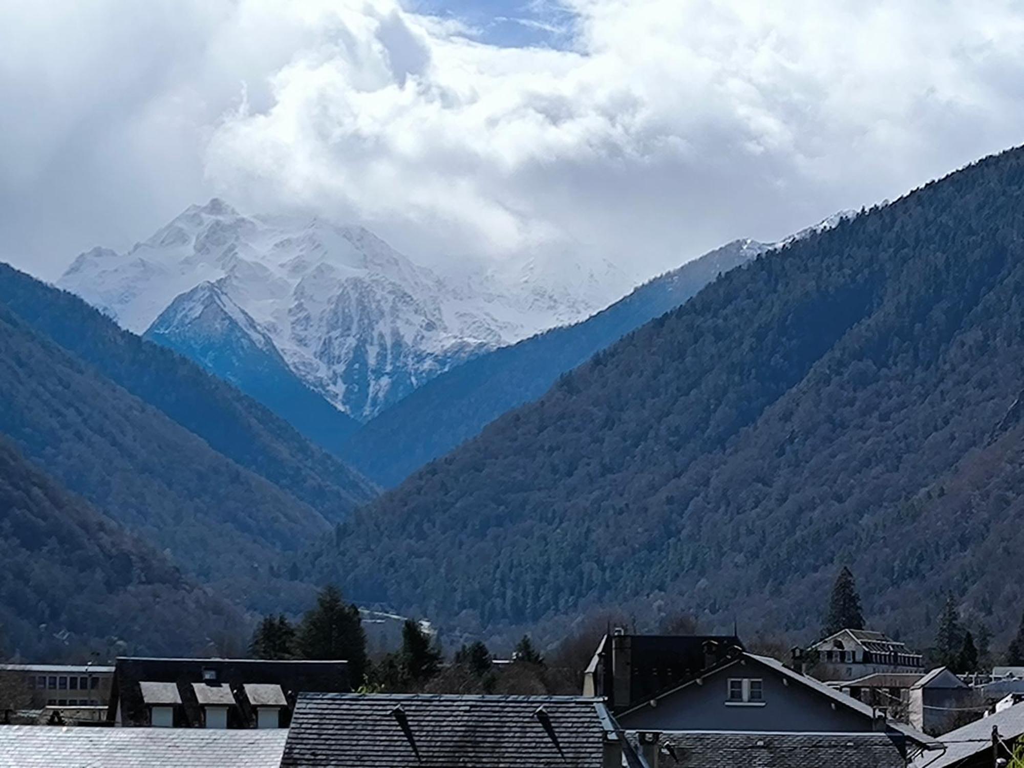 Appartement Vert Tendre Face A La Montagne Bagnères-de-Luchon Eksteriør bilde